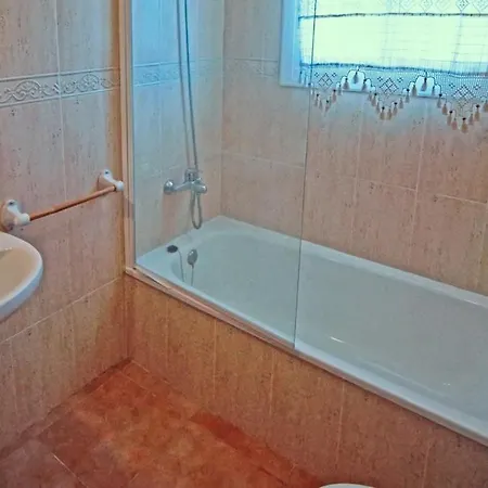 Sleeps 6 With Pool And Wifi