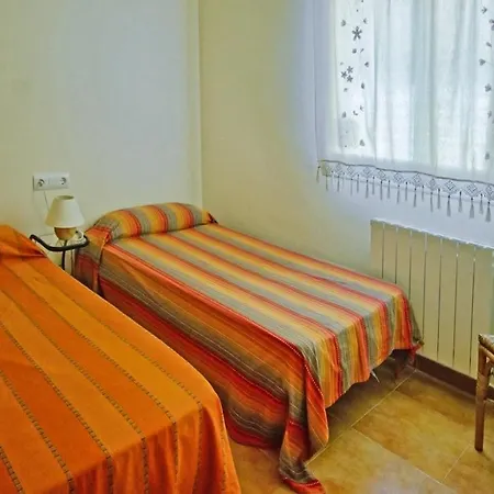 Sleeps 6 With Pool And Wifi * Lloret de Mar